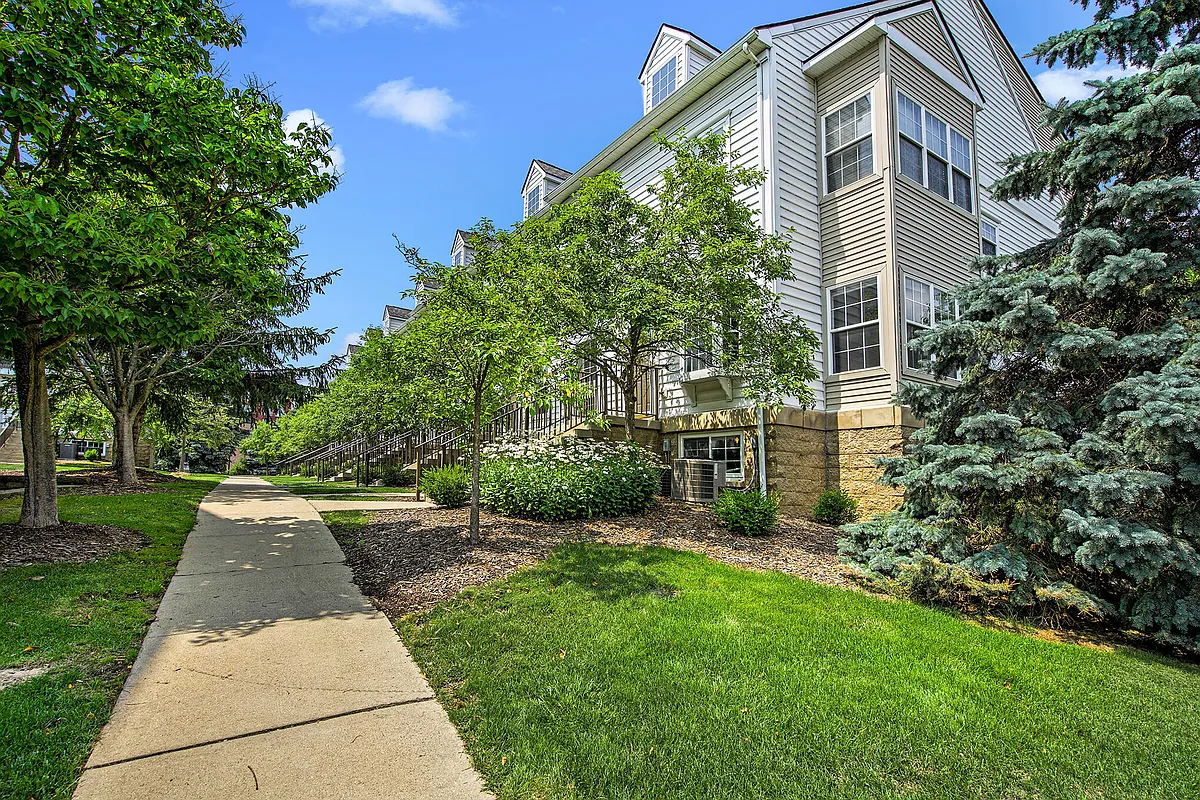 Building Photo - 1155 Freesia Ct