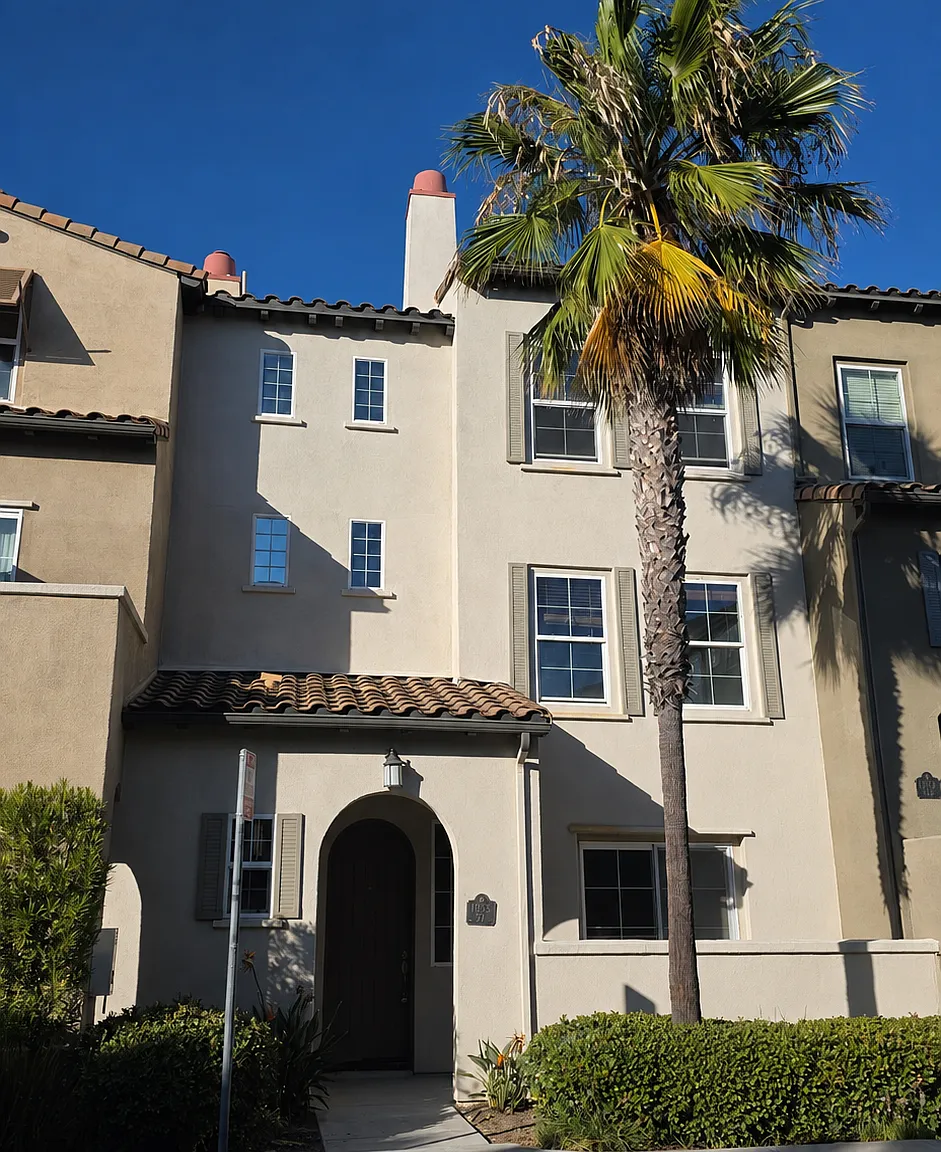 3 bed, 2.5 bath, 1389 sqft, $3,490 — Photo 1