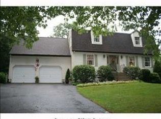 27 Deanna Dr, Griswold, CT 06351