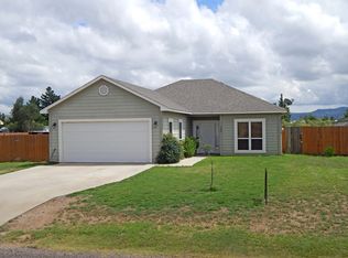 102 Deer Run Dr, Alpine, TX 79830