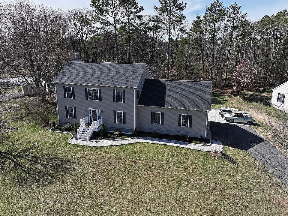 1st image of 102 Russell Dr