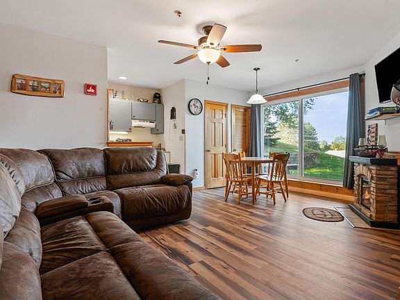 2nd image of 7 C Grandview Avenue #3