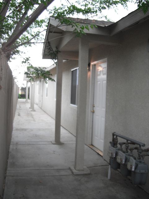 Building Photo 4