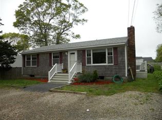 5 King Phillip Rd, Pocasset, MA 02559