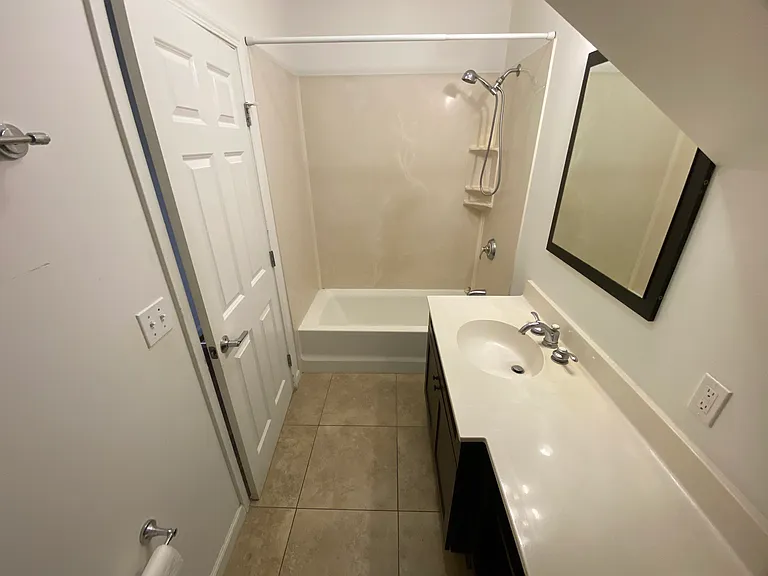 1886 Saint Louis Dr — Photo 7