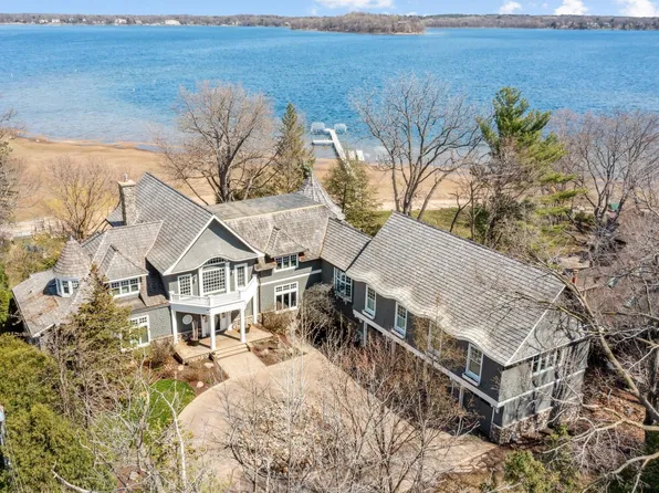 2619 S Shore Blvd, White Bear Township, MN 55110