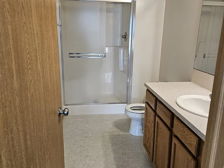 504 Stonedale Dr — Photo 7