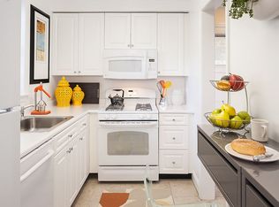 190 Sherman Rd #9, Chestnut Hill, MA 02467