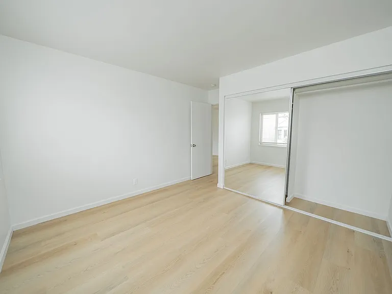 1640 5th Avenue — Photo 10