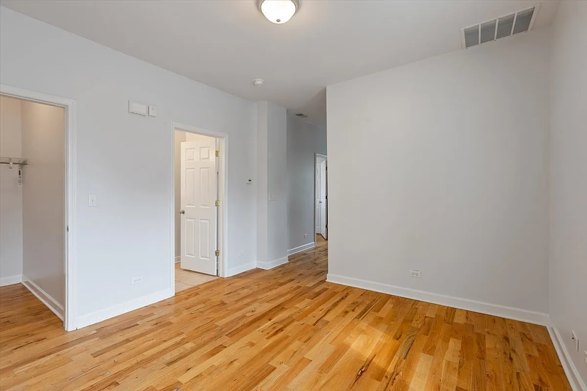 1 bed, $1,000 — Photo 3