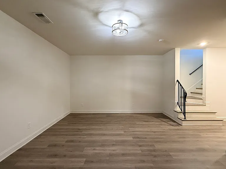 227 Nash St — Photo 21