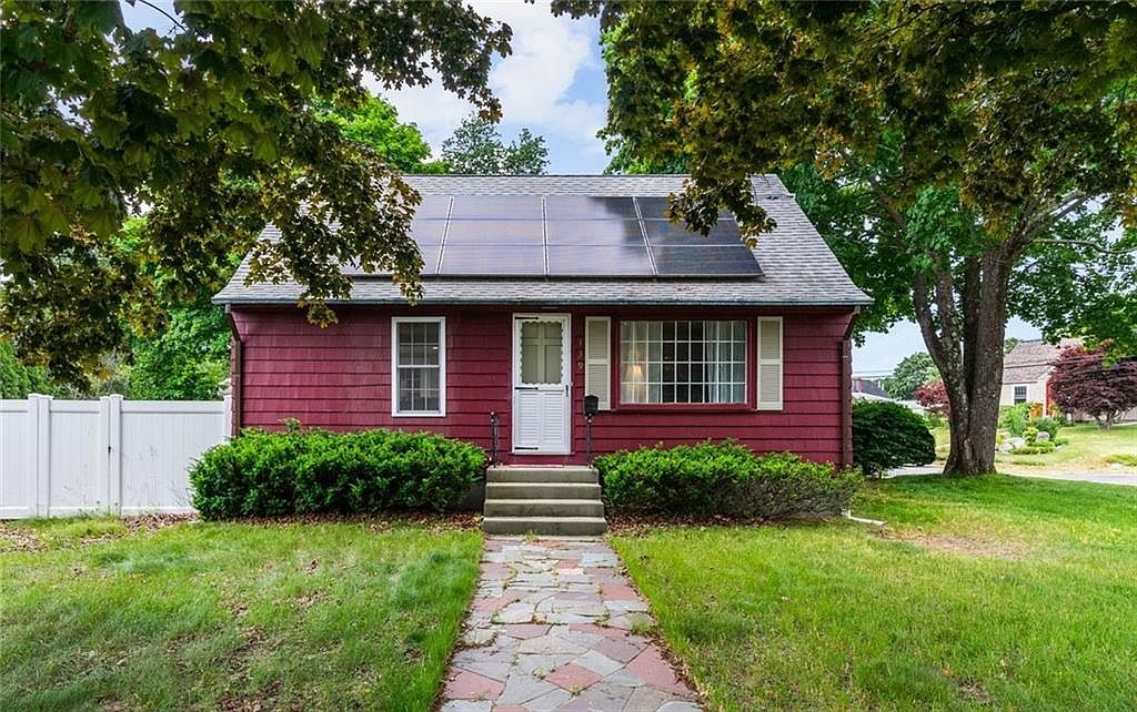 139 Pawtuxet Ter, West Warwick, RI 02893 Zillow