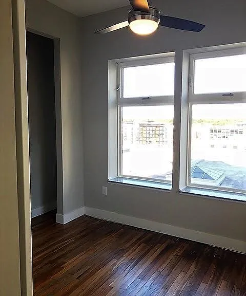 127 N Greene St #401 — Photo 4