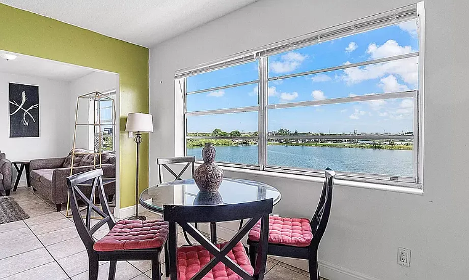1060 Crystal Lake Drive, Unit 2 — Photo 2