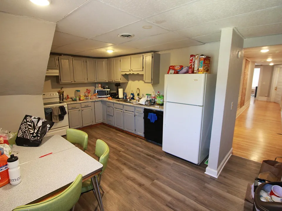 328 W Sanborn St #3