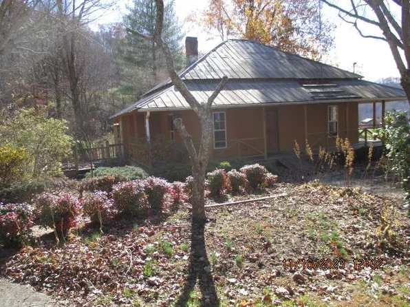 662 Ollies Creek Rd, Robbinsville, NC 28771