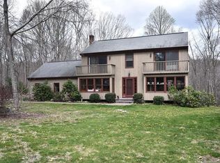 16 Laurel Hill Dr S, Niantic, CT 06357