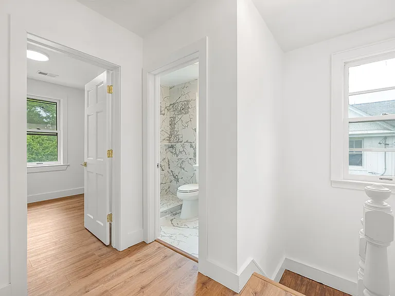 16 Clarke St — Photo 13