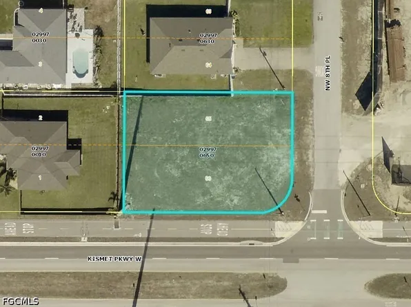2400 NW 8th Pl, Cape Coral, FL 33993