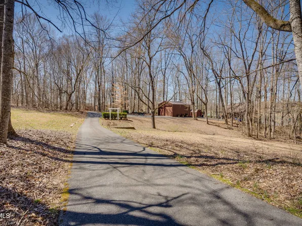 Boonewood Pvt Dr, Piney Flats, TN 37686