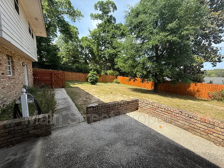 3660 Molaree Dr — Photo 42