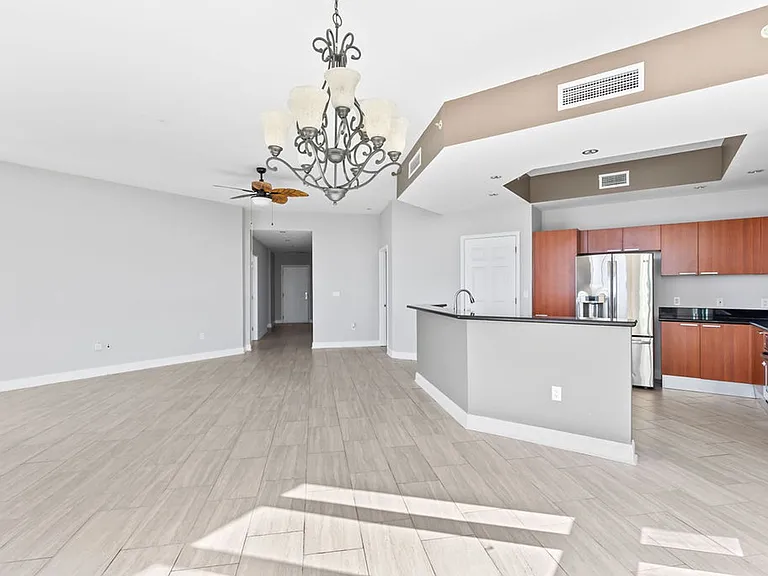 241 Riverside Dr #2610 — Photo 5
