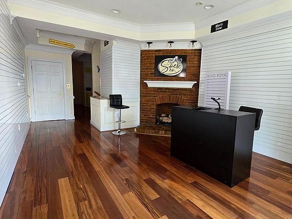5th image of 1003 King St
