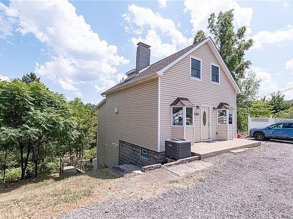 2nd image of 1214 Washington Pike