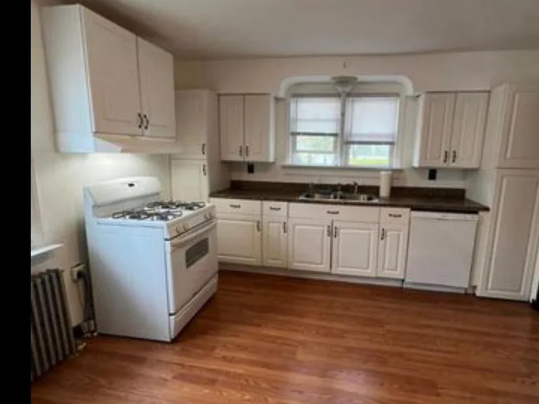 21 Howard St #1 — Photo 8