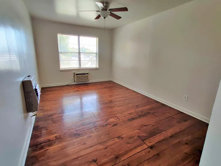 5725 Martel Ave #C — Photo 13