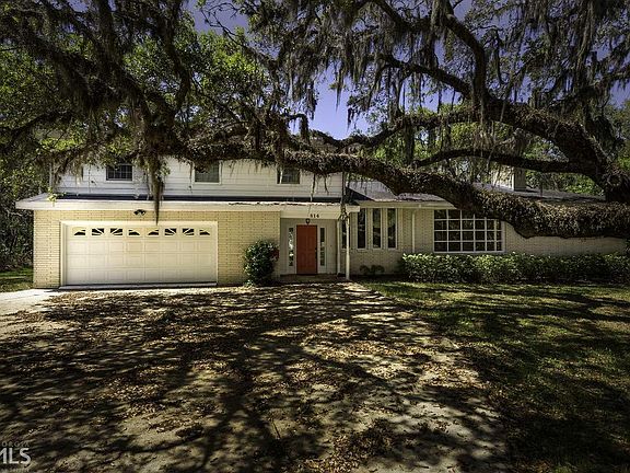 5th image of 814 S Beachview Dr