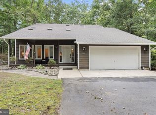 580 Pinedale Dr, Annapolis, MD 21401