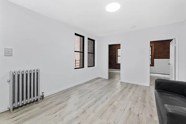 Rented by REAL New York | media 21