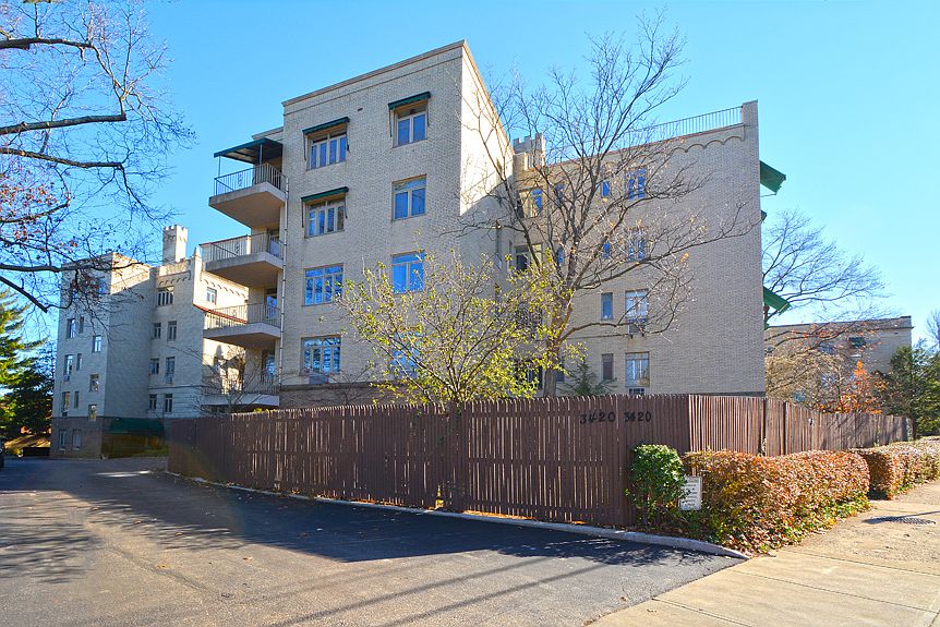 2nd image of 2370 Madison Rd #1B