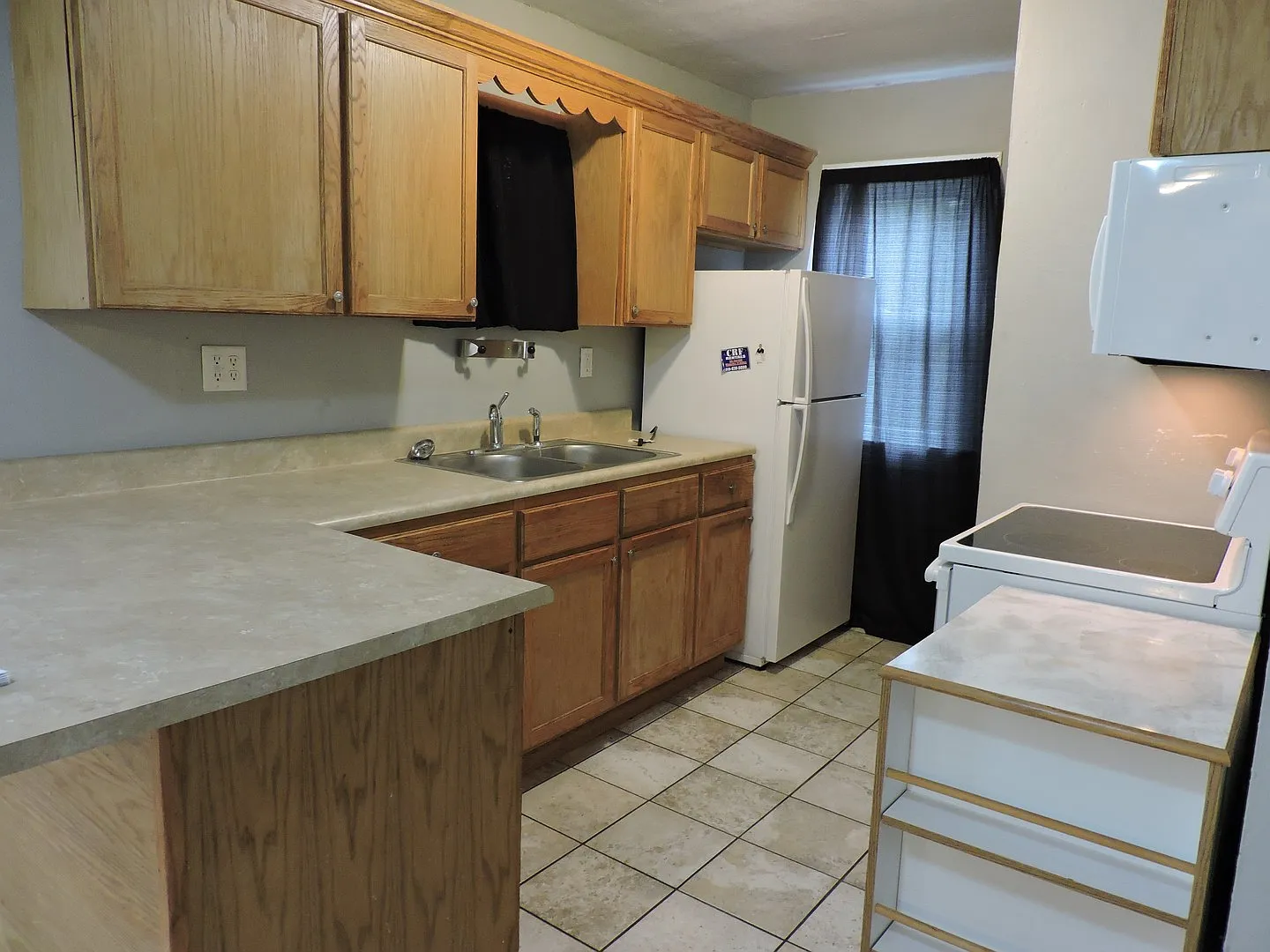Small 2 bedroom, 1 bath house — Photo 2