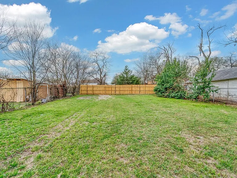 1602 Mitchell Ave — Photo 28