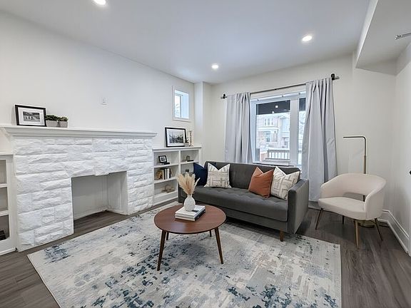 4th image of 27 Melrose Ave S Unit 1