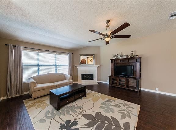 3rd image of 7016 Bridlewood Dr