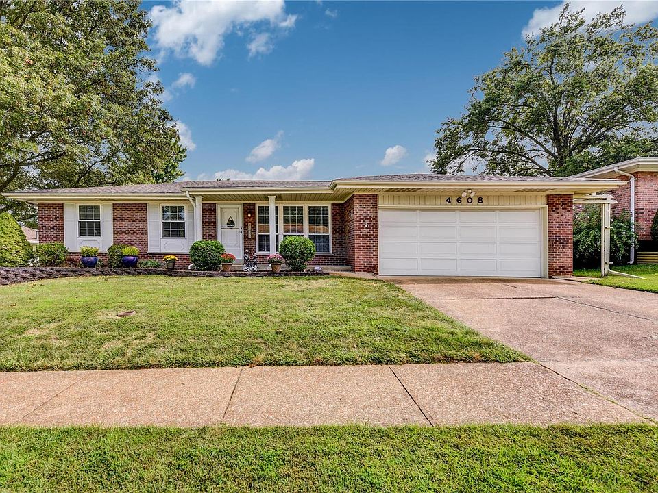 1st image of 4608 Villa Knoll Dr