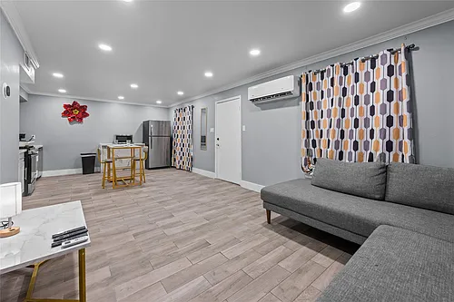 3611 Graustark St #17 Photo 1
