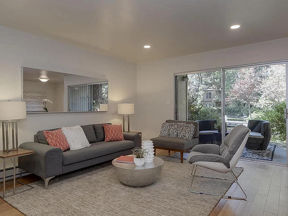 5th image of 505 Cypress Point Dr Unit 122