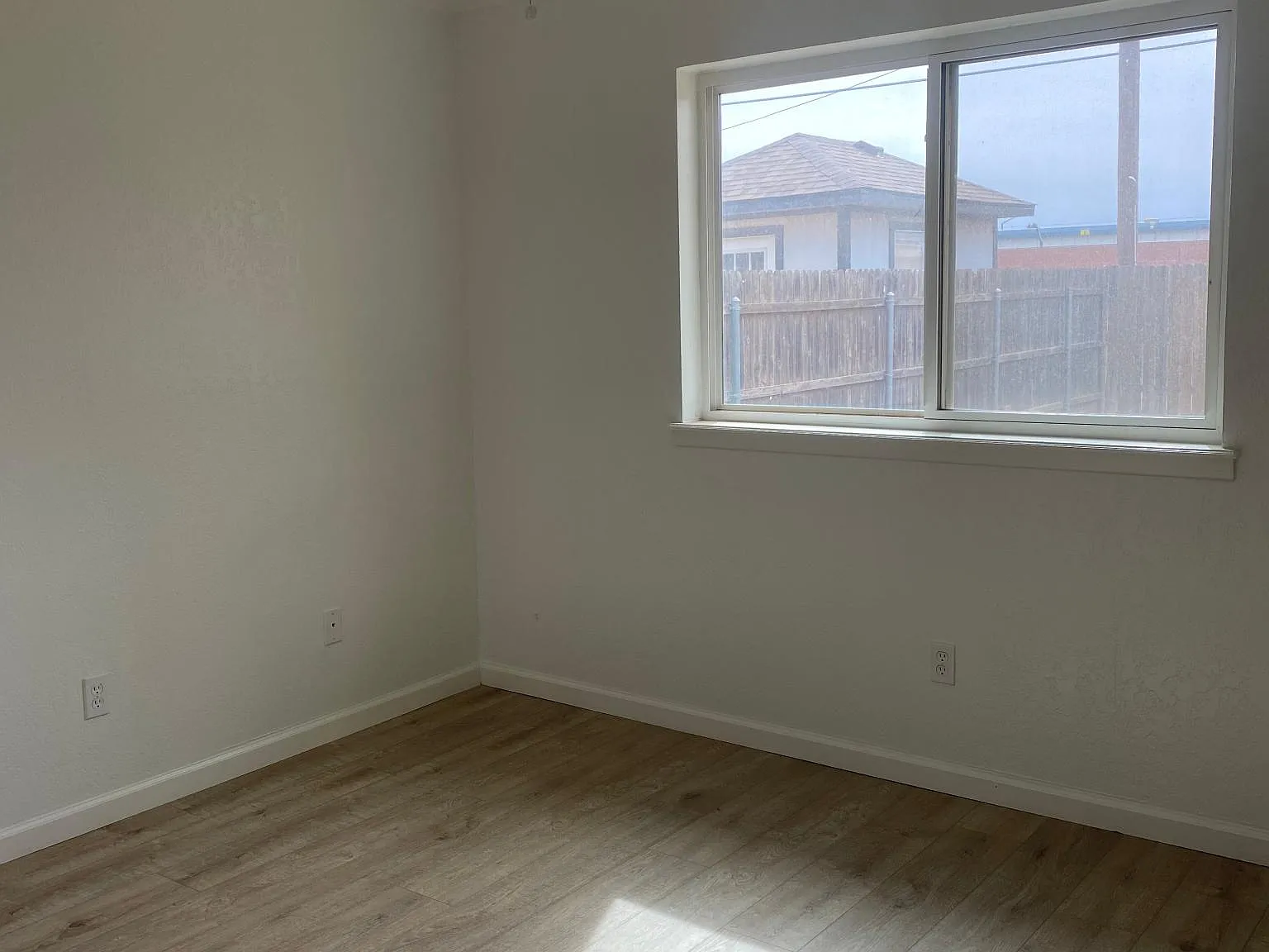 3 bed, 1430 sqft, $1,500 — Photo 4