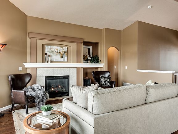 5th image of 1619 S Canyon Woods Ln
