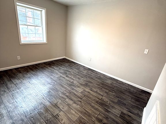 4th image of 10118 Hall Ave #7