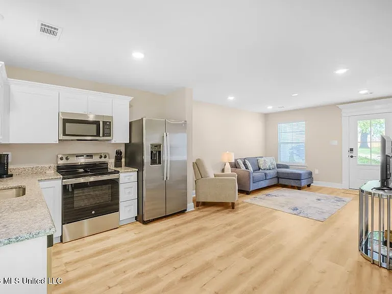 122 Coral Breeze Dr — Photo 6