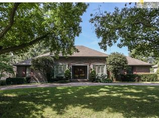 1309 NE Sunny Creek Ln, Blue Springs, MO 64014