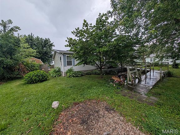 2nd image of 232 N Lincoln Ave