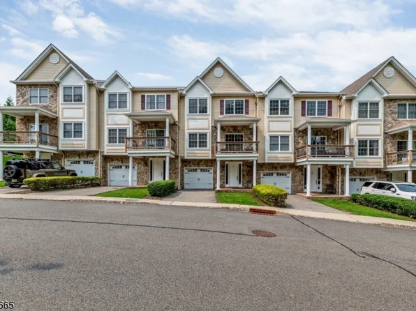 15 Halina Ln, Butler Boro, NJ 07405