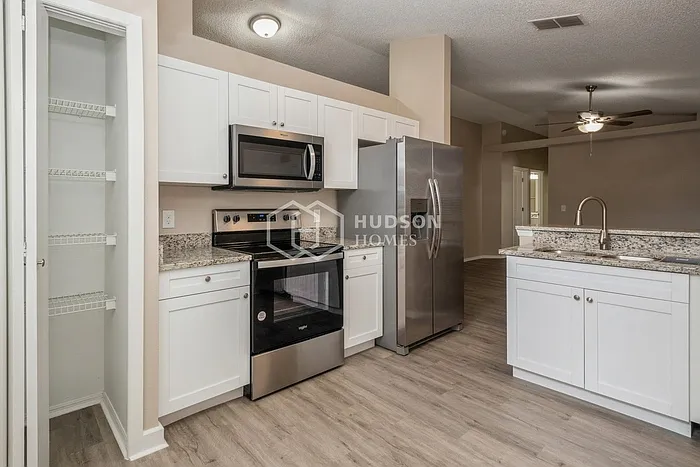 1771 Chatham Cir — Photo 7