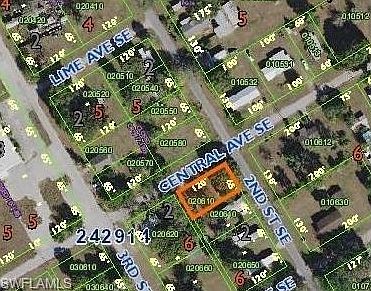1st image of 5441 2nd St SE